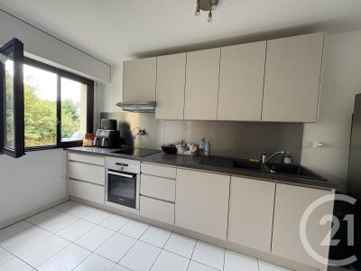 Suresnes, Île-de-France 92150, Francia
