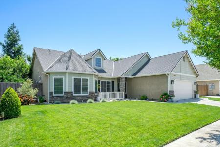 578 Serena Avenue, Clovis, Californie 93619, États-Unis