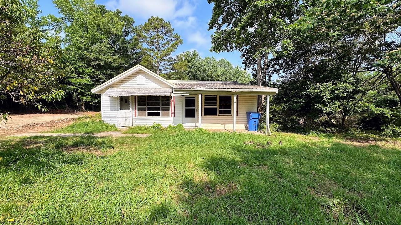 1565 County Road 61, Roanoke, Alabama 36274