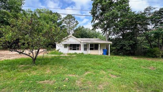 1565 County Road 61, Roanoke, Alabama 36274