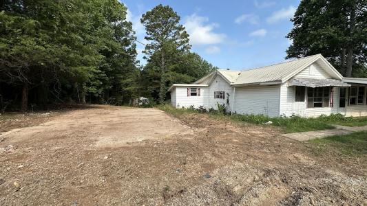 1565 County Road 61, Roanoke, Alabama 36274