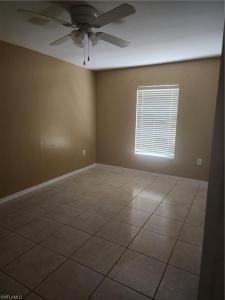 647 Dubarry AVE S, Lehigh Acres, フロリダ 33974, アメリカ合衆国