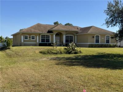 1108 Lee AVE, Lehigh Acres, פלורידה 33972, ארצות הברית של אמריקה 