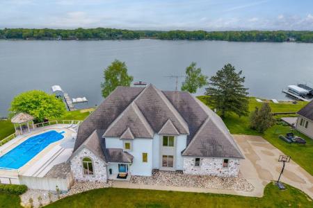 10860 Apple Ct, Stanwood, Michigan 49346, USA