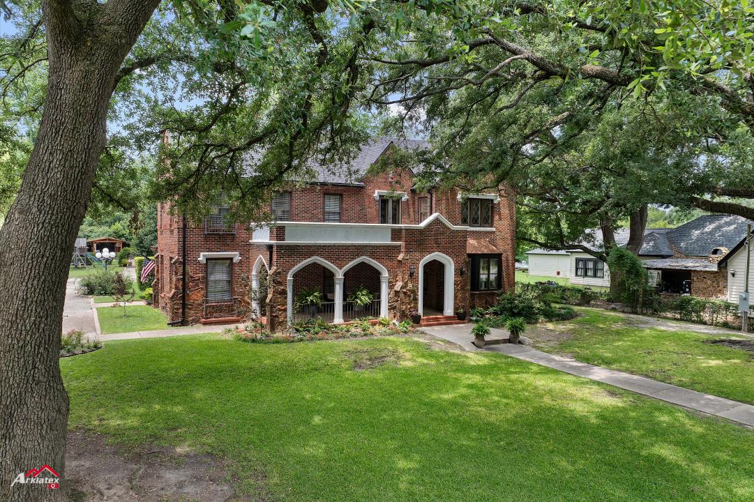 1010 S. Main St., Henderson, Texas 75654