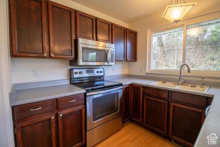 6033 S 4520 ST W, Salt Lake City, 猶他州 84118, 美國
