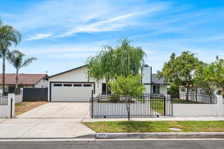9944 Poplar Ave, Fontana, Kalifornien 92335, USA