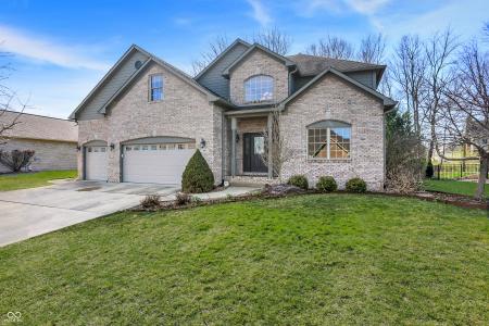545 Walnut Woods Drive, Greenwood, Indiana 46142, USA