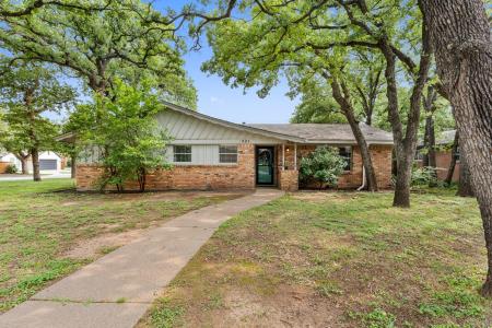 521 Brookview Drive, Hurst, Texas 76054, Estados Unidos