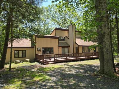 137 Hillcrest Drive, Lords Valley, Pennsylvania 18428, USA