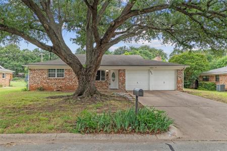 325 Belmont Street, Hurst, Texas 76053, HOA KỲ