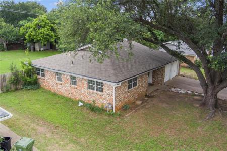 325 Belmont Street, Hurst, Texas 76053, HOA KỲ