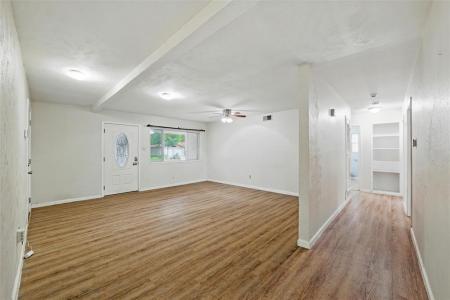 325 Belmont Street, Hurst, Texas 76053, HOA KỲ