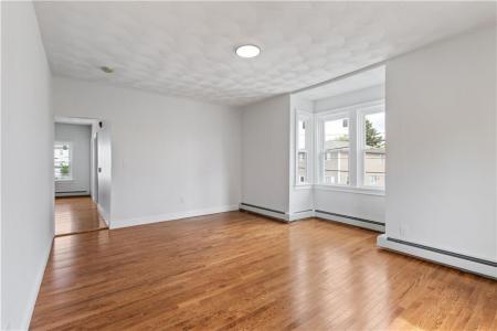 416 Admiral , 2F, Providence, Rhode Island 02908, Stati Uniti