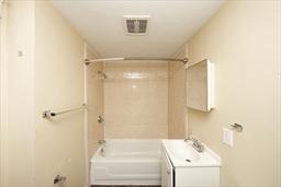 139 Endicott Street, Worcester, Massachusetts 01610, USA