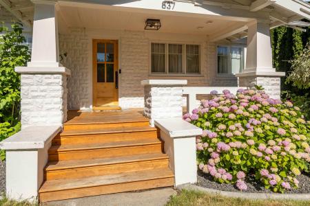 837 Court Street, Prosser, Washington 99350, USA