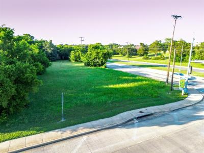 727 E Pleasant Run Road, Cedar Hill, Texas 75104