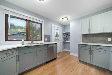 43 GREENBROOK WAY E, Brooks, Alberta T1R 0J2, Canada