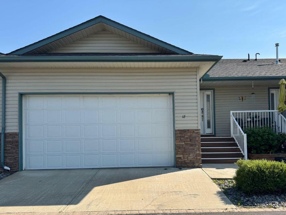 12 GARDEN WAY, Drumheller, Alberta T0J 0Y5, Canada