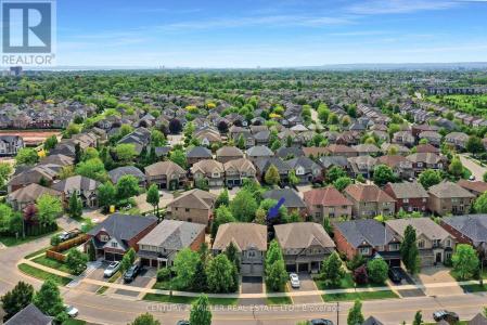 250 NAUTICAL BOULEVARD, Oakville (br Bronte), 安大略省 L6L 0B9, 加拿大