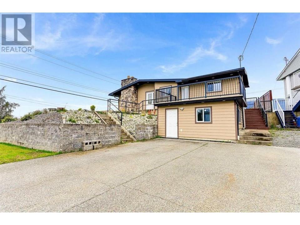 1461 CORMORANT AVENUE, Kitimat, Colombia Británica V8C 1R9, Canadá