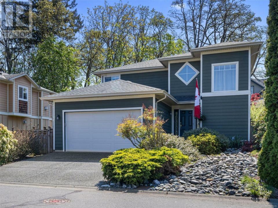 4135 ROCKHOME GARDENS, Saanich, ブリティッシュコロンビア V8X 5K4, カナダ