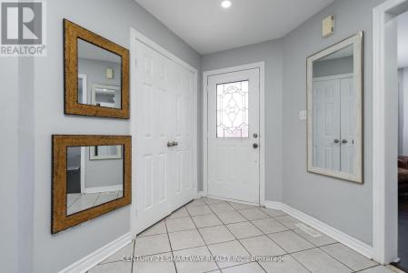 176 DEAN AVENUE, Barrie (painswick South), Ontario L4N 0W1, Canada