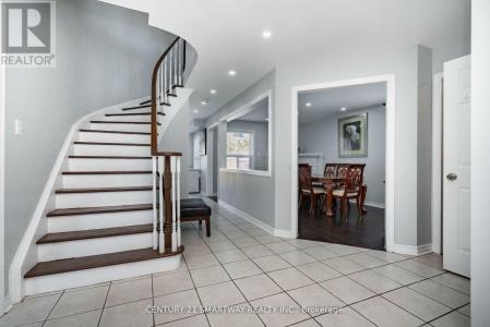 176 DEAN AVENUE, Barrie (painswick South), Ontario L4N 0W1, Canada