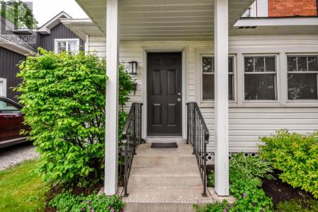 74 PENETANG STREET, Orillia, Ontario L3V 3N5, Canada