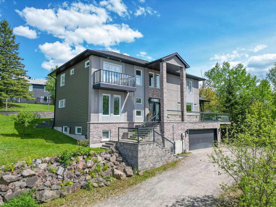 12 KILLARE STREET, North Bay, Ontario P1A 4H8, Kanada