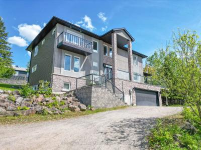 12 KILLARE STREET, North Bay, Ontario P1A 4H8, Kanada