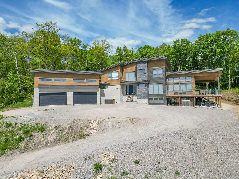460 SURREY DRIVE, North Bay, Ontario P1C 1E5, Kanada