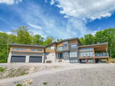 460 SURREY DRIVE, North Bay, Ontario P1C 1E5, Kanada