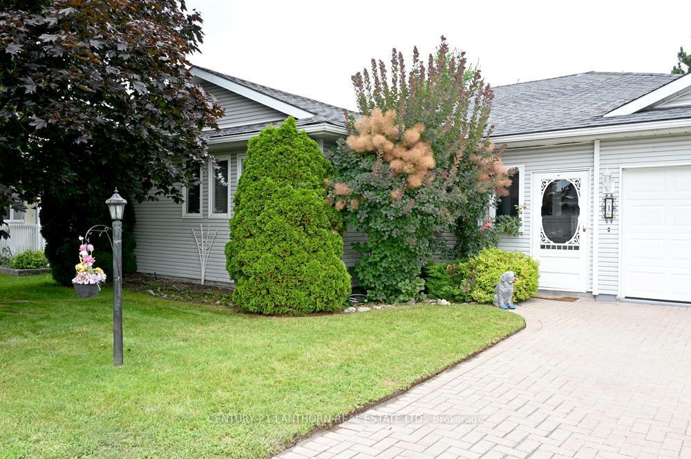 1 REYNOLDS PLACE N, Prince Edward County, Ontario K0K 3L0, Canadá