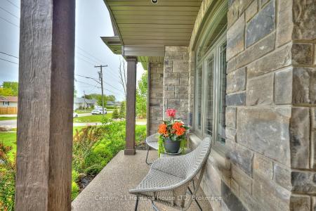 17 BIGGAR ROAD, Thorold, Ontario L0S 1K0, Canada