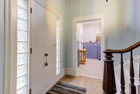 397 LAMBTON STREET, West Grey, 安大略省 N0G 1R0, 加拿大
