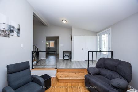 233 ALLAN STREET, Smiths Falls, Ontario K7A 4M9, Canada