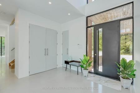 140 GRAVEL PIT ROAD, Hamilton, Ontario L9H 5E3, Canada
