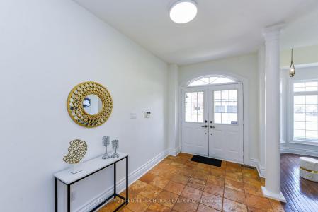 2372 PARKGLEN AVENUE, Oakville, Ontario L6M 4Y5, Canadá
