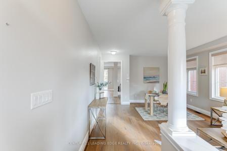 5 WOODBINE PLACE E, Oshawa, Ontario L1L 1C6, Canada