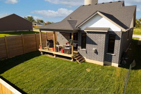 128 SCOTTS DRIVE, Lucan Biddulph, Ontario N0M 2J0, Canada
