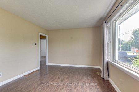 1598 HANSULD STREET, London East, Ontario N5V 1Y5, Canadá