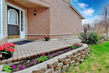 46 RUSH ROAD, Aurora, Ontario L4G 7G5, Canadá