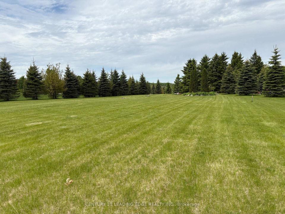 7 CLYDE COURT, Scugog, Ontario L9L 2C9, Canada