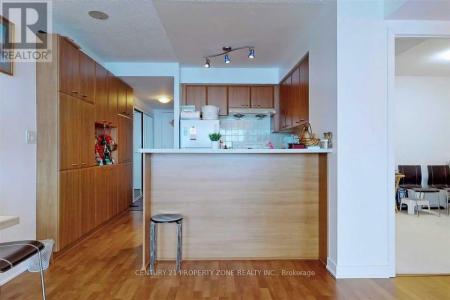36 LEE CENTER DRIVE, Toronto, Ontario M1H 3K2, Canada