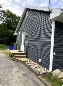253 MAPLE STREET, Bracebridge, Ontario P1L 1K3, Canada