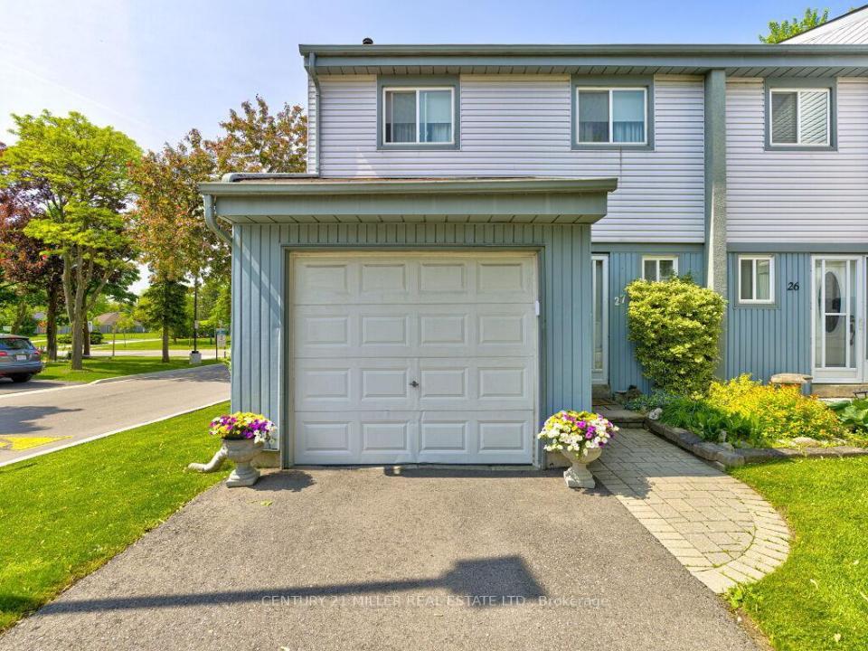 121 FALCONER DRIVE, Mississauga, أونتاريو L5N 2K8, كندا 
