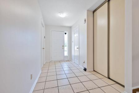 861 KARSH DRIVE, Hunt Club - South Keys And Area, Ontario K1G 4T9, Canada