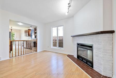861 KARSH DRIVE, Hunt Club - South Keys And Area, Ontario K1G 4T9, Canada