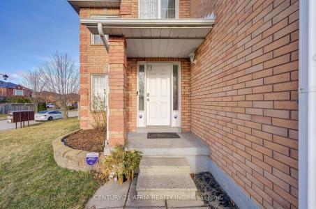 303 DELANEY DRIVE, Ajax, أونتاريو L1T 3S6, كندا